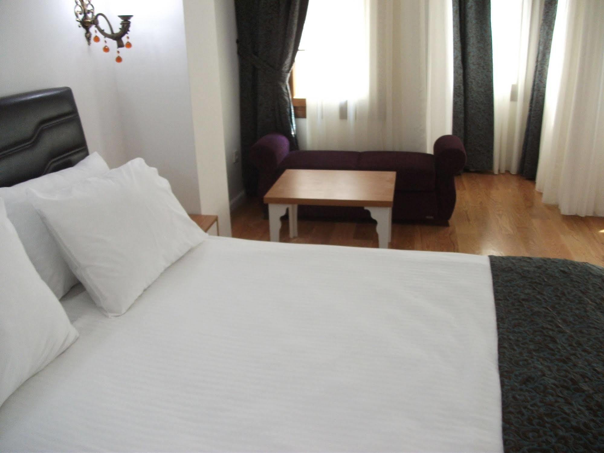 Jakaranda Hotel Istanbulská provincie Exteriér fotografie